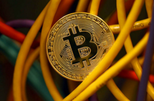 Primer cajero de bitcoin en el Aeropuerto Internacional de Miami