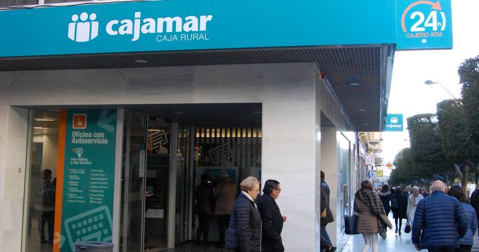 Tarjeta de crédito Cajamar: financiación, seguros y mucho más