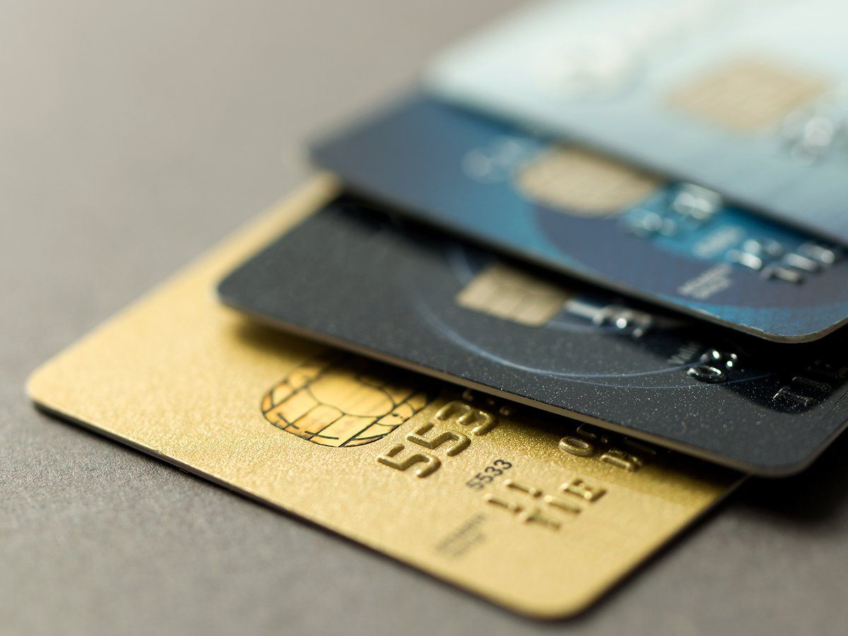 Descubra cómo pagar facturas con tarjeta de crédito