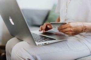 ¿Cuáles son las Mejores Tarjetas para Comprar Online?