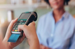 Cómo Usar una Tarjeta de Crédito Correctamente