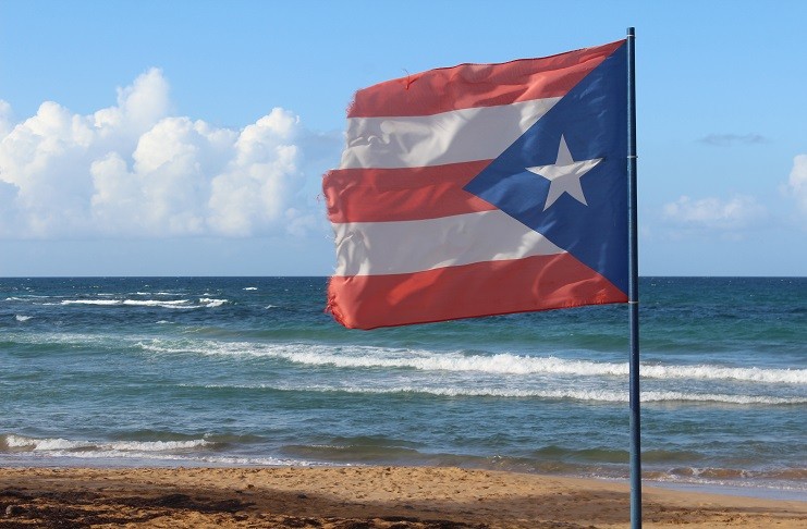¿Los Ciudadanos Puertorriqueños Reciben los Mismos Beneficios que los Ciudadanos Estadounidenses?