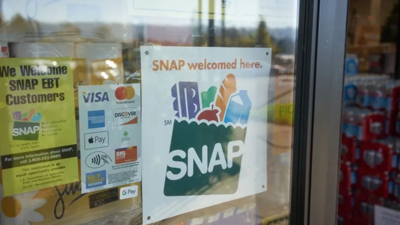 ¿Se han suspendido tus beneficios de SNAP? Descubre cómo protegerlos antes de que sea demasiado tarde.